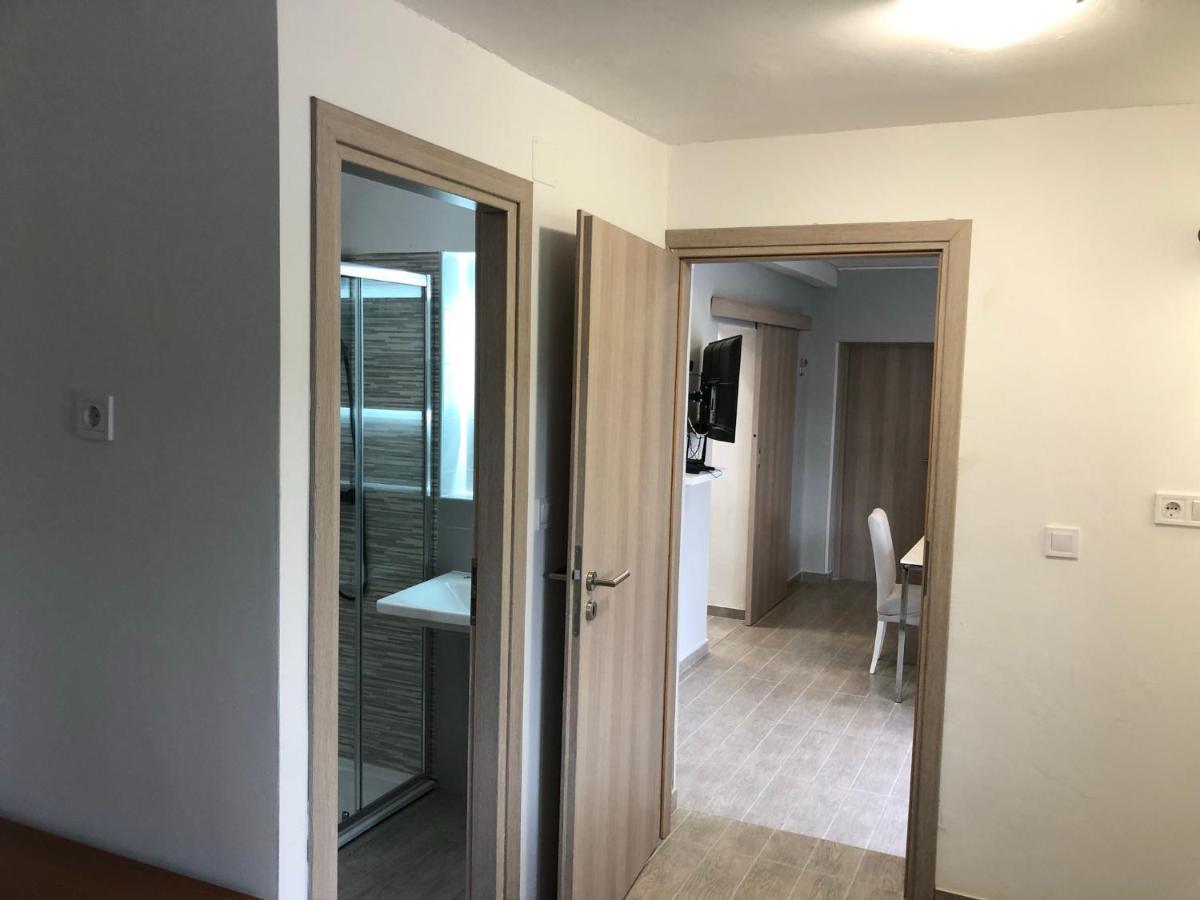 Garden apartment Palit Exterior foto